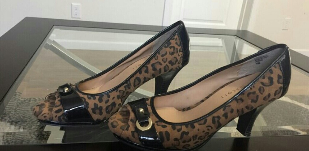 Leopard open toe pumps